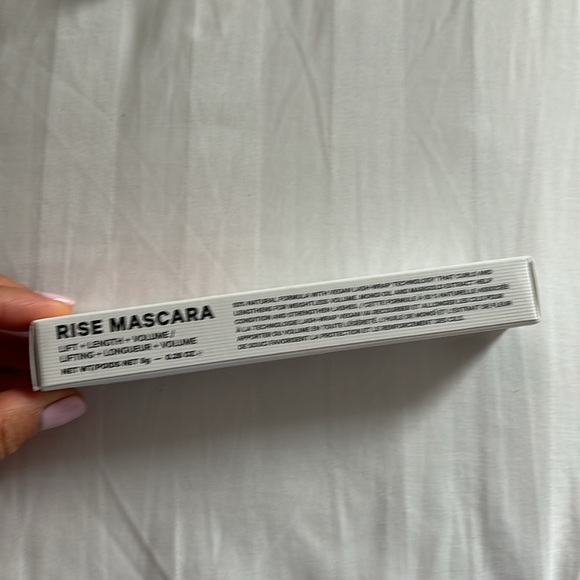 NEW MILK MAKEUP Rise Lifting & Lengthening Mascera in Elevate - Picture 4 of 7